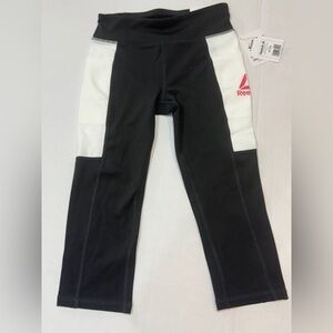 NWT Reebok’s Girl’s Capri Leggings with White Pink Side Pockets Size M (7/8)
